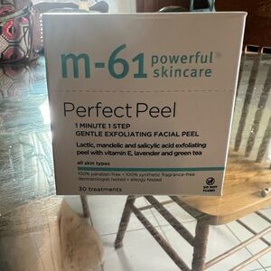 M-61 Powerful Skincare PowerGlow Peel 1 Minute 1 Step Exfoliating 30 treatments